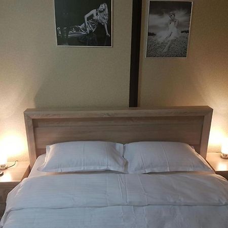 Rez Suites Iasi Exteriör bild